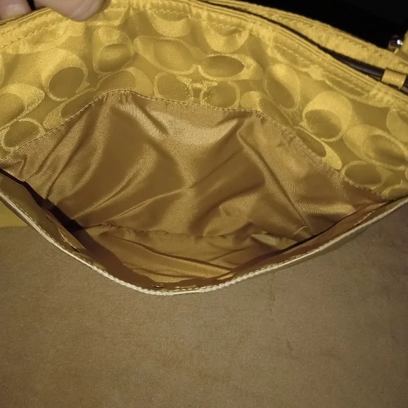 NWT COACH GETAWAY SIGNATURE NYLON FILE CROSSBODY IN SV/KHAKI/CITRINE - Picture 7 of 14